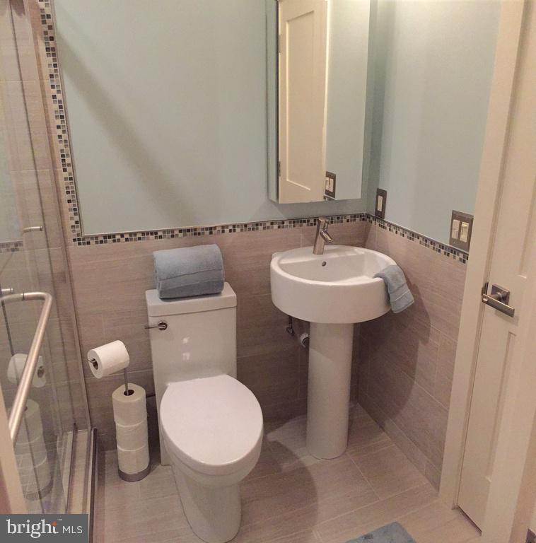 1029 North Stuart Street, Unit 710 Arlington, VA 22201 - Photo 19 of 26