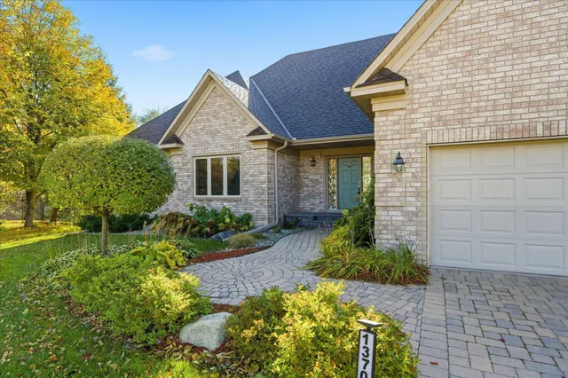 $799,900 | 13703 47th Street Northeast, St. Michael, MN 55376