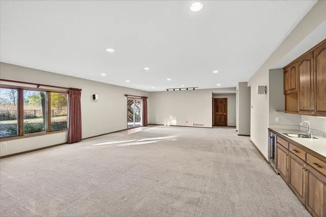 $850,000 | 13703 47th Street Northeast, St. Michael, MN 55376