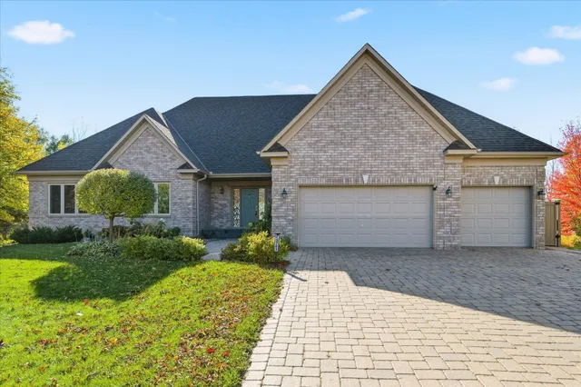 $850,000 | 13703 47th Street Northeast, St. Michael, MN 55376