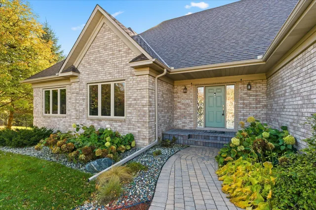 $850,000 | 13703 47th Street Northeast, St. Michael, MN 55376