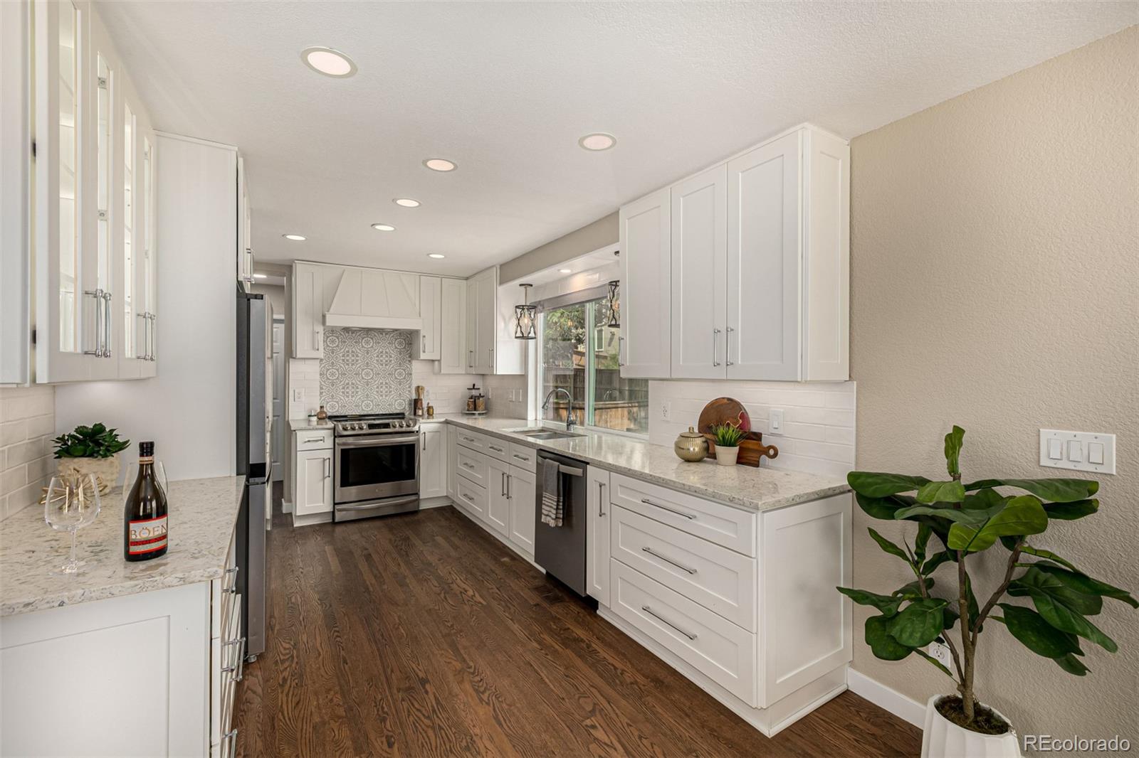 10344 Spring Water Peak Highlands Ranch, CO 80129 - Photo 14 of 49 Gallery Image 14