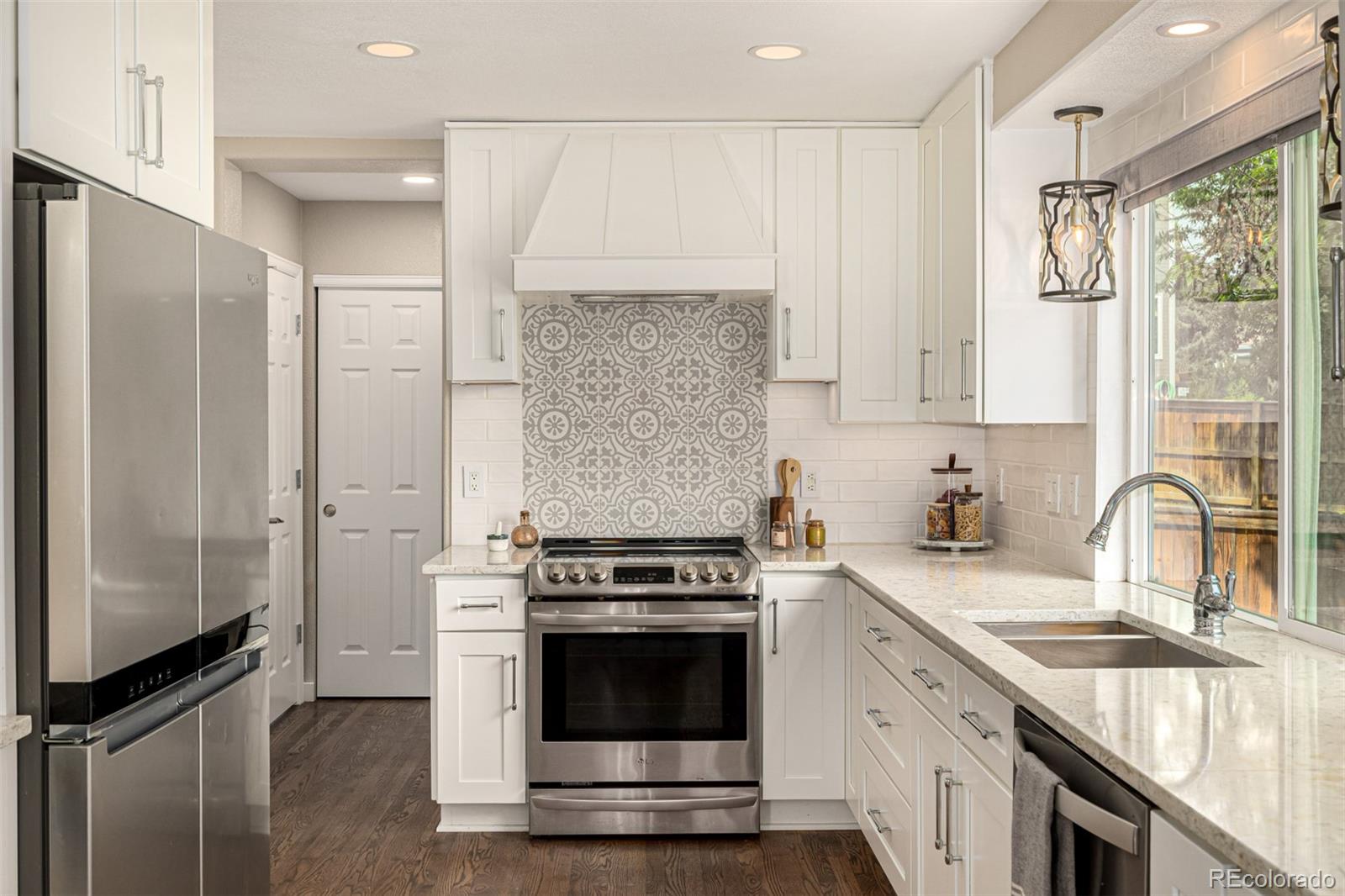 10344 Spring Water Peak Highlands Ranch, CO 80129 - Photo 20 of 49 Gallery Image 20