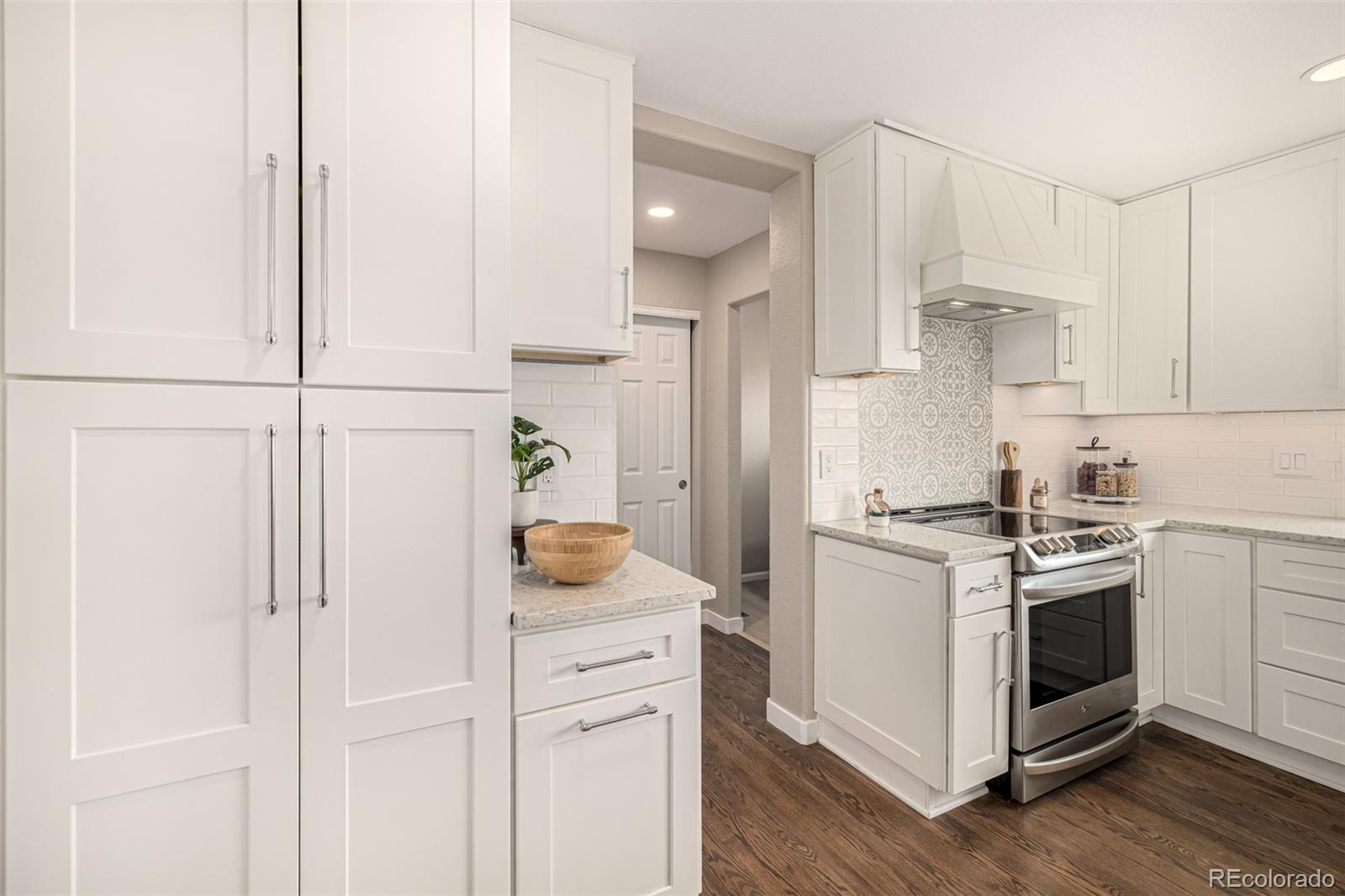 10344 Spring Water Peak Highlands Ranch, CO 80129 - Photo 21 of 49 Gallery Image 21