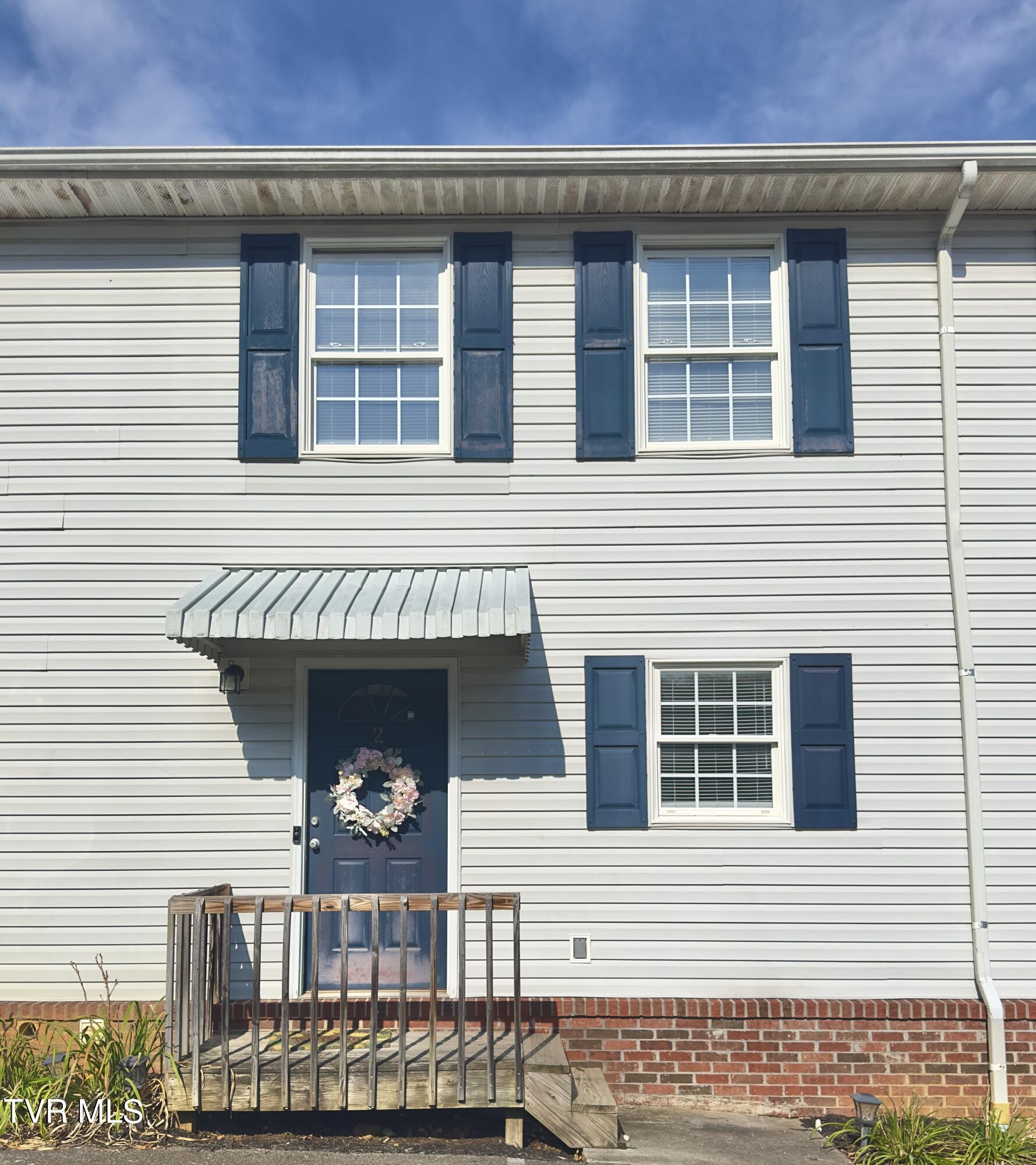 152 Gray Station Road, Unit 2 Johnson City, TN 37615 - Photo 2 of 20 IMG_7257