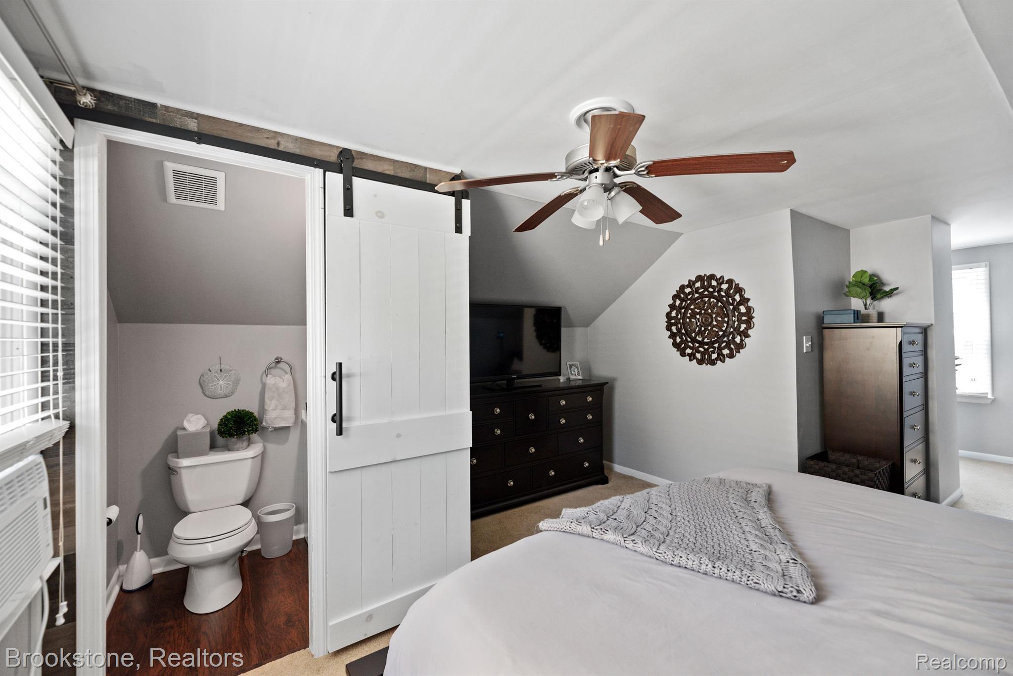 1474 Oakley Road Clawson, MI 48017 - Photo 12 of 29 Gallery Image 12
