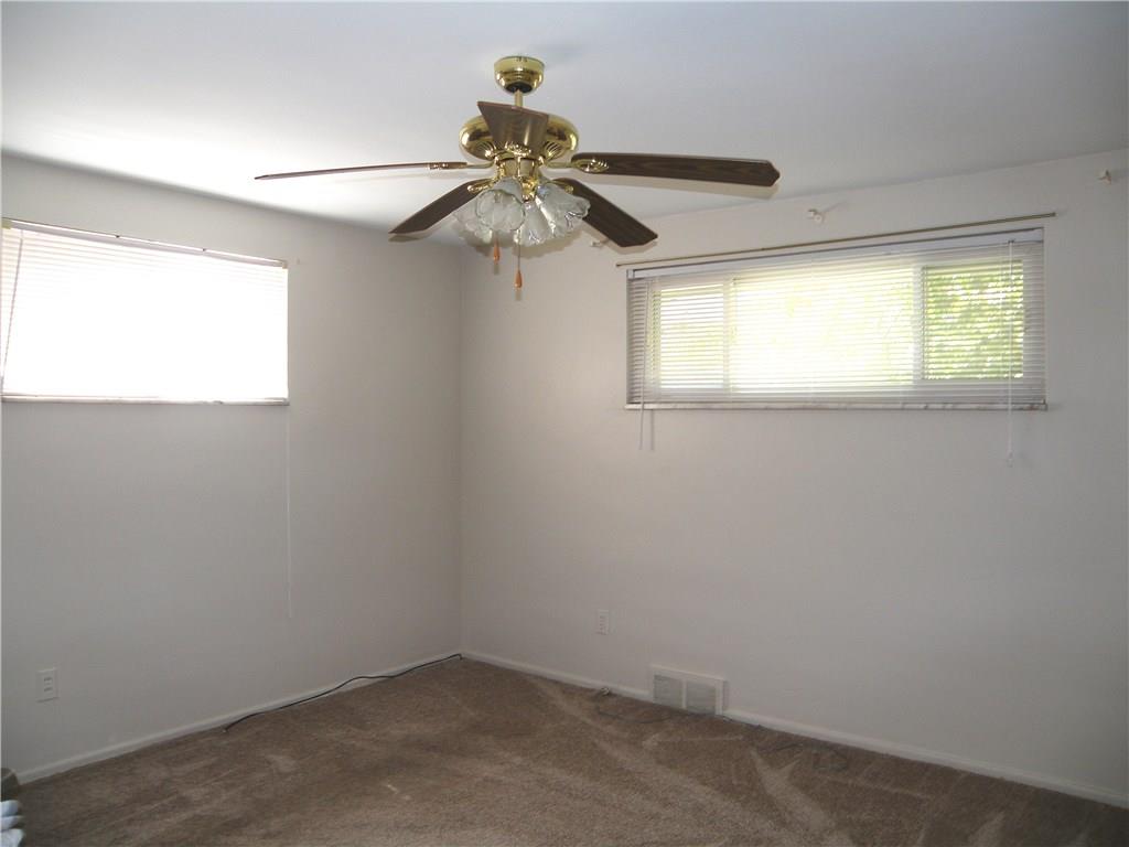 3416 Lockridge Road Pittsburgh, PA 15234 - Photo 11 of 23 Gallery Image 11