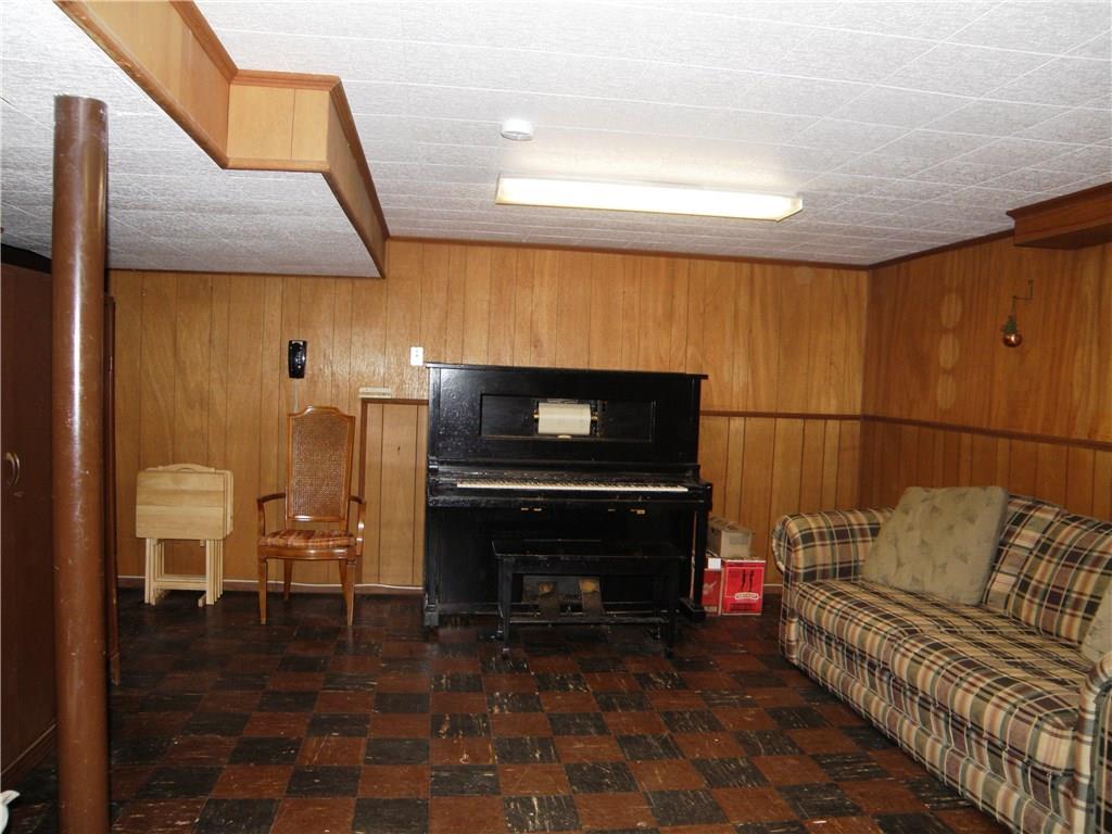 3416 Lockridge Road Pittsburgh, PA 15234 - Photo 16 of 23 Gallery Image 16