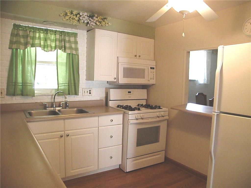 3416 Lockridge Road Pittsburgh, PA 15234 - Photo 7 of 23 Gallery Image 7