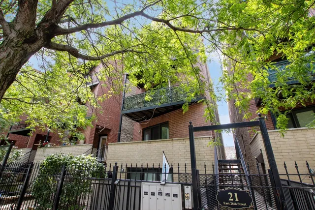 $334,900 | 21 East 26th Street, Unit 3, Chicago, IL 60616