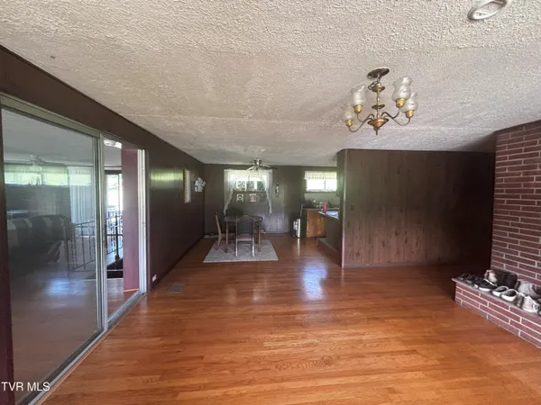 $147,500 | 6002 Mew Road, Castlewood, VA 24224