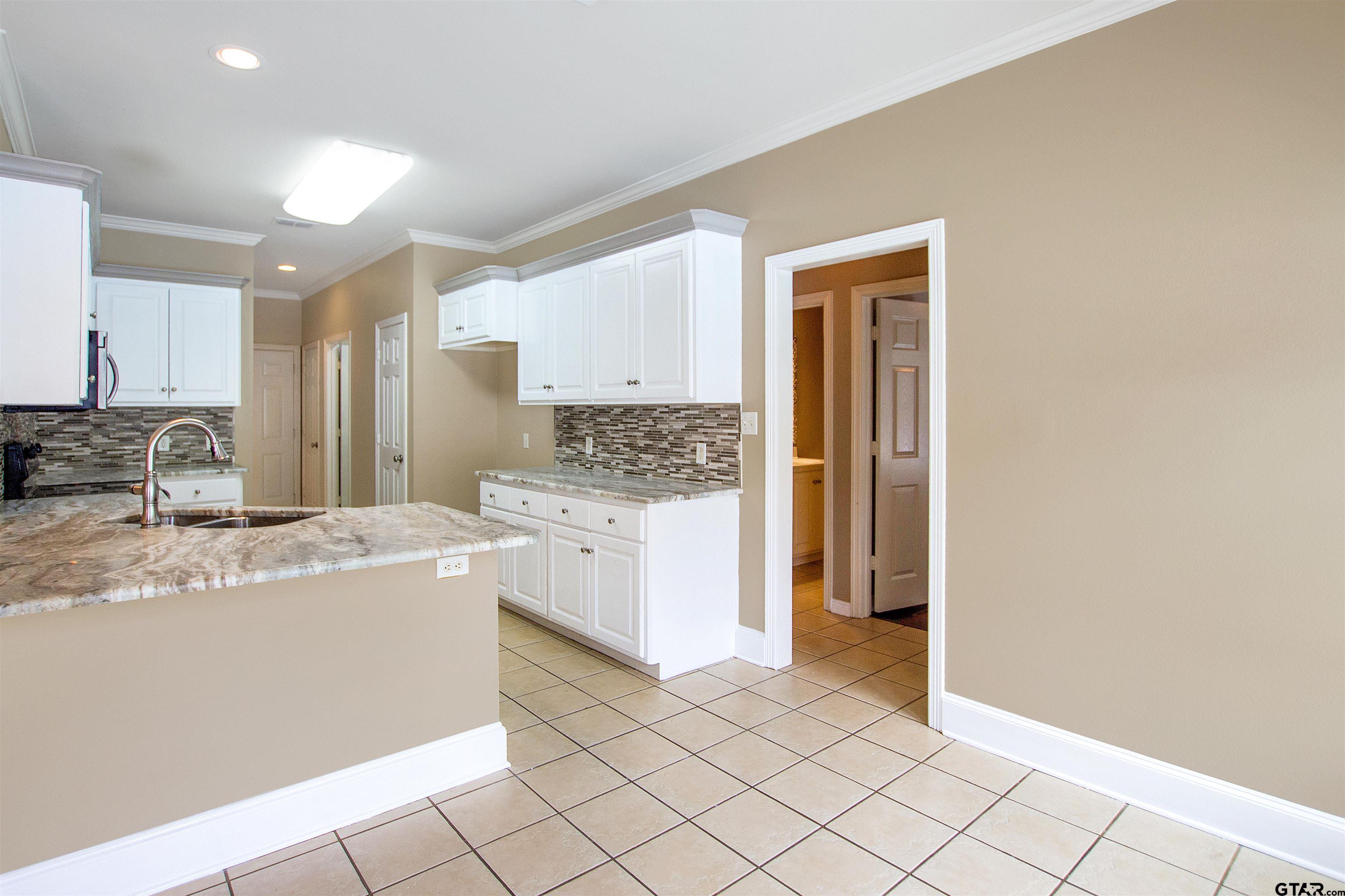 812 Rugby Lane Whitehouse, TX 75791 - Photo 6 of 40