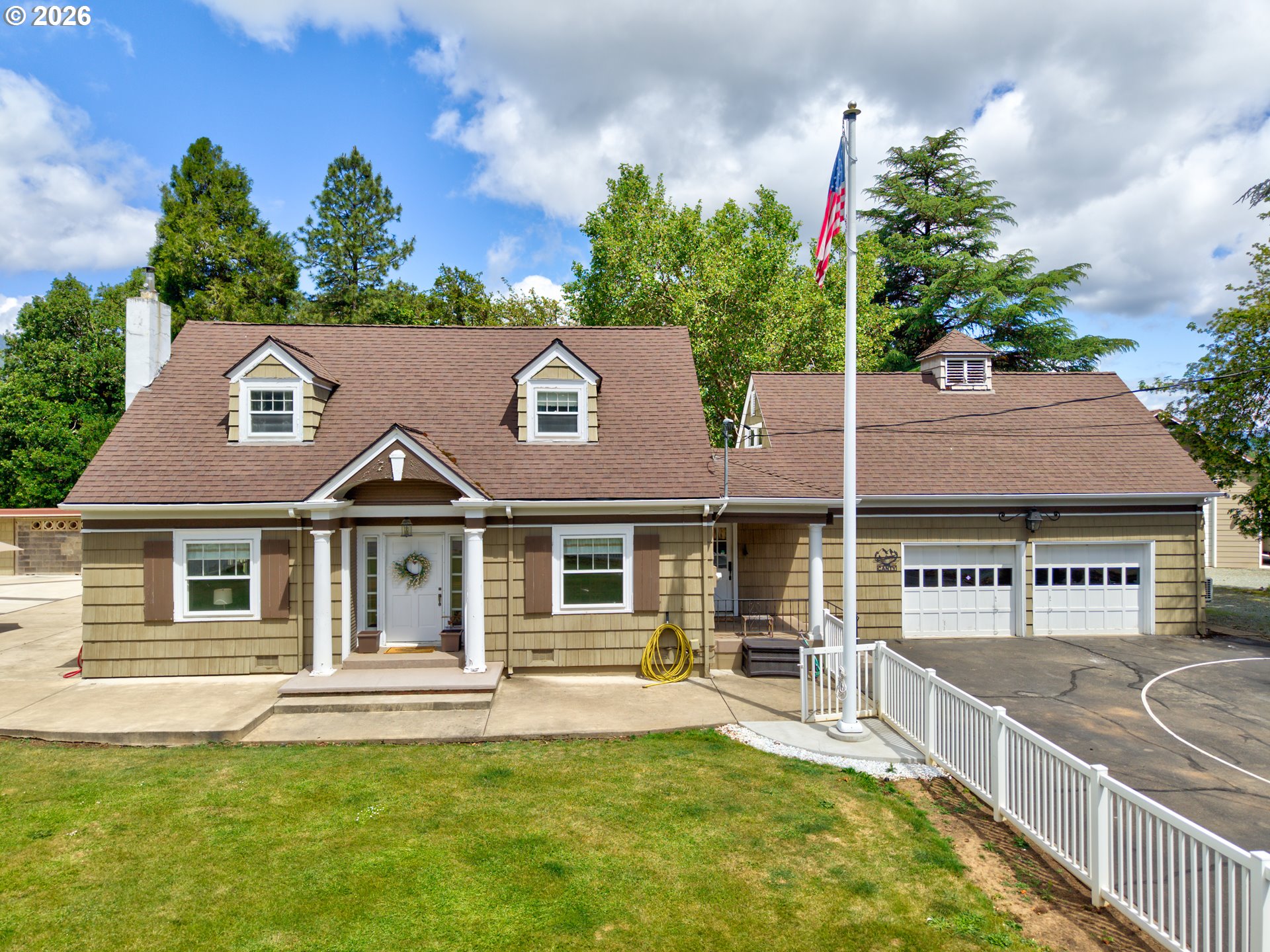 1631 Glenbrook Loop Road Riddle, OR 97469 - Photo 42 of 45