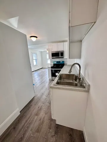 $2,250 | 90 Brook Road, Unit 1R, Quincy, MA 02169