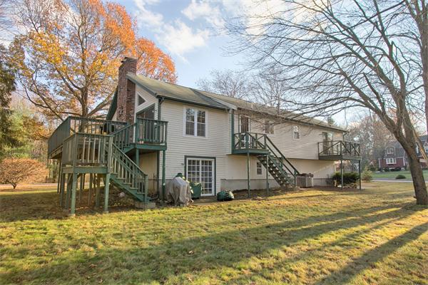 8 Rolfe Road Marlborough, MA 01752 - Photo 2 of 28 Gallery Image 2