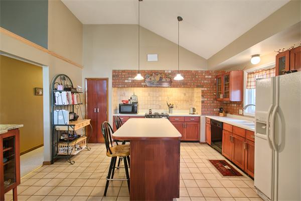 8 Rolfe Road Marlborough, MA 01752 - Photo 8 of 28 Gallery Image 8