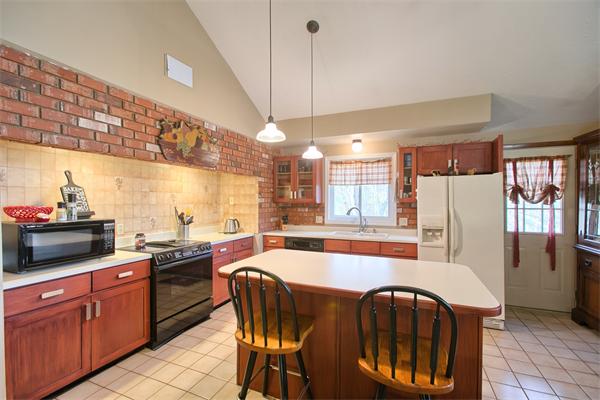 8 Rolfe Road Marlborough, MA 01752 - Photo 10 of 28 Gallery Image 10