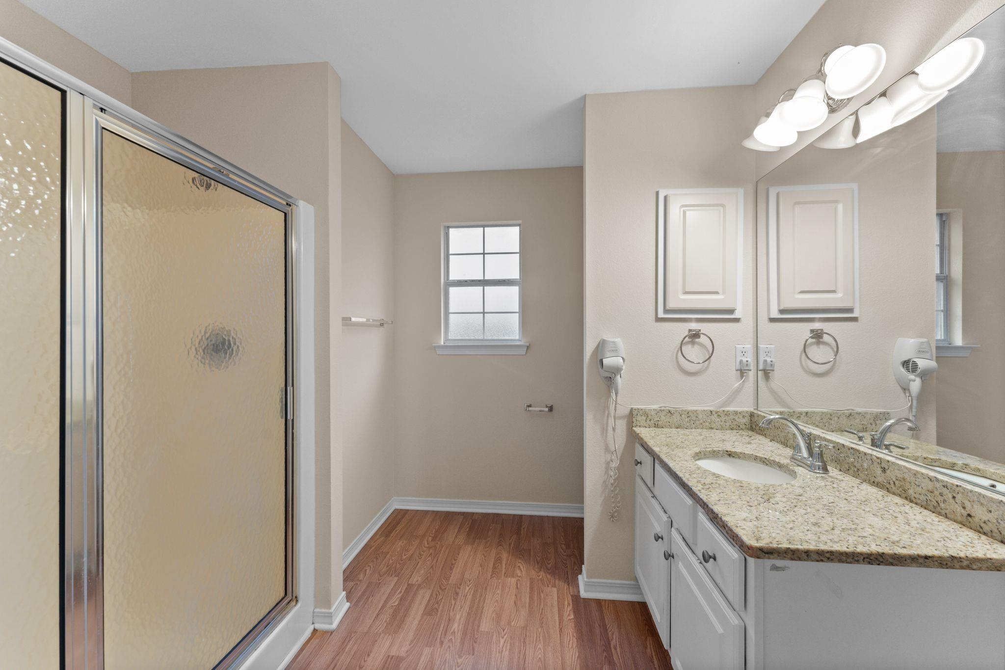 4009 Kendallbrook Loop Foley, AL 36535 - Photo 19 of 28 Bathroom