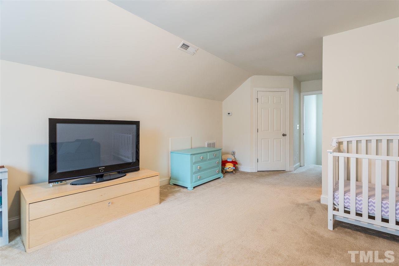 516 Bouree Circle Raleigh, NC 27606 - Photo 25 of 29 Gallery Image 25