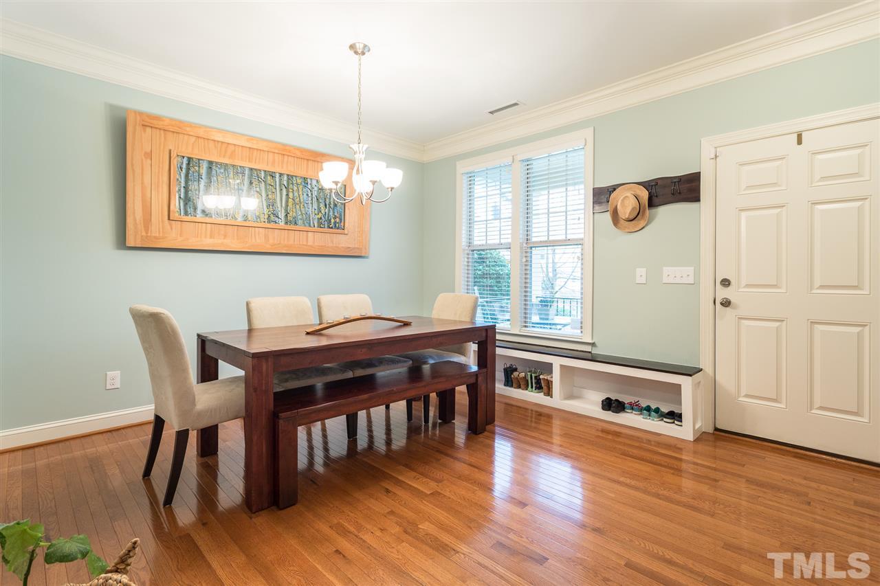 516 Bouree Circle Raleigh, NC 27606 - Photo 5 of 29 Gallery Image 5