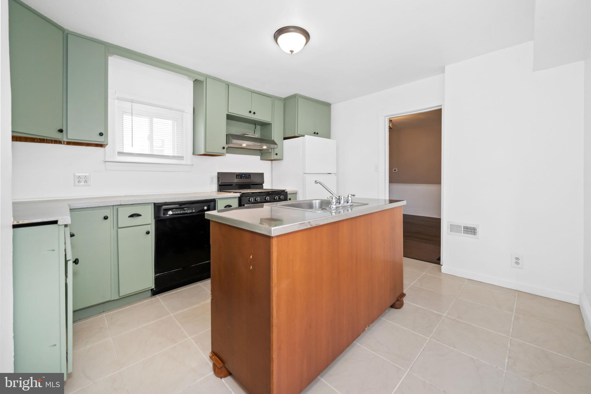 108 Maffitt Street Elkton, MD 21921 - Photo 13 of 30 Kitchen