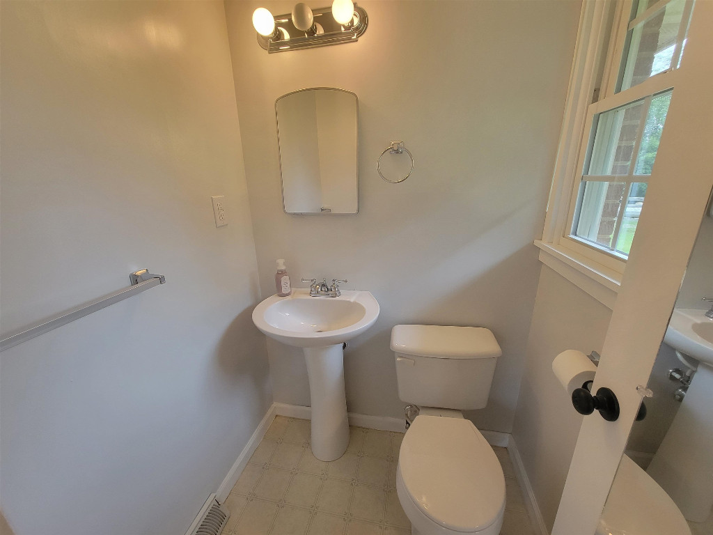 2106 Long Dairy Road Graham, NC 27253 - Photo 19 of 33 Gallery Image 19