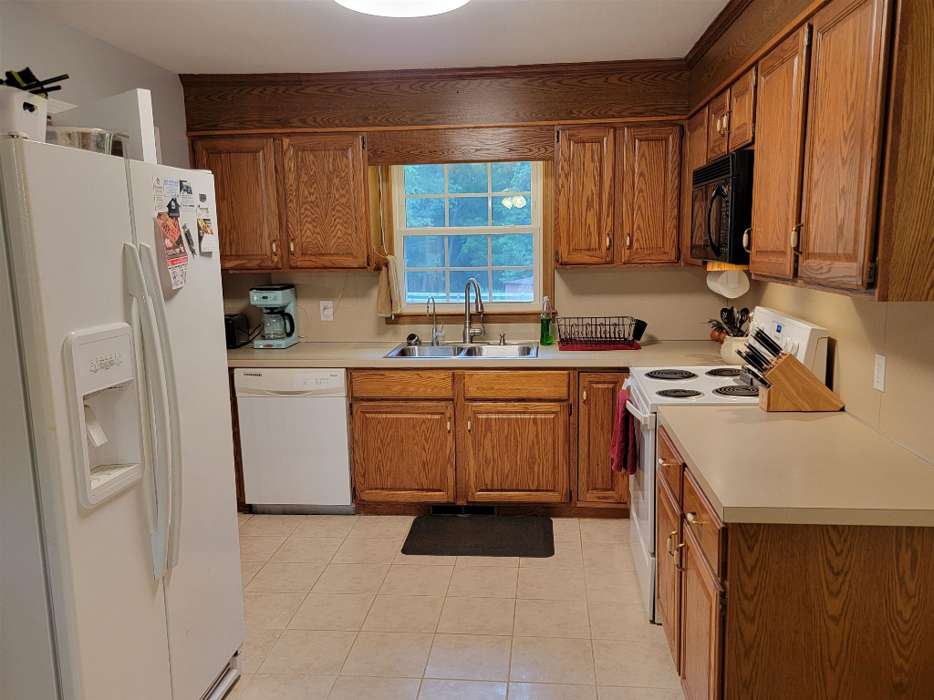 2106 Long Dairy Road Graham, NC 27253 - Photo 3 of 33 Gallery Image 3