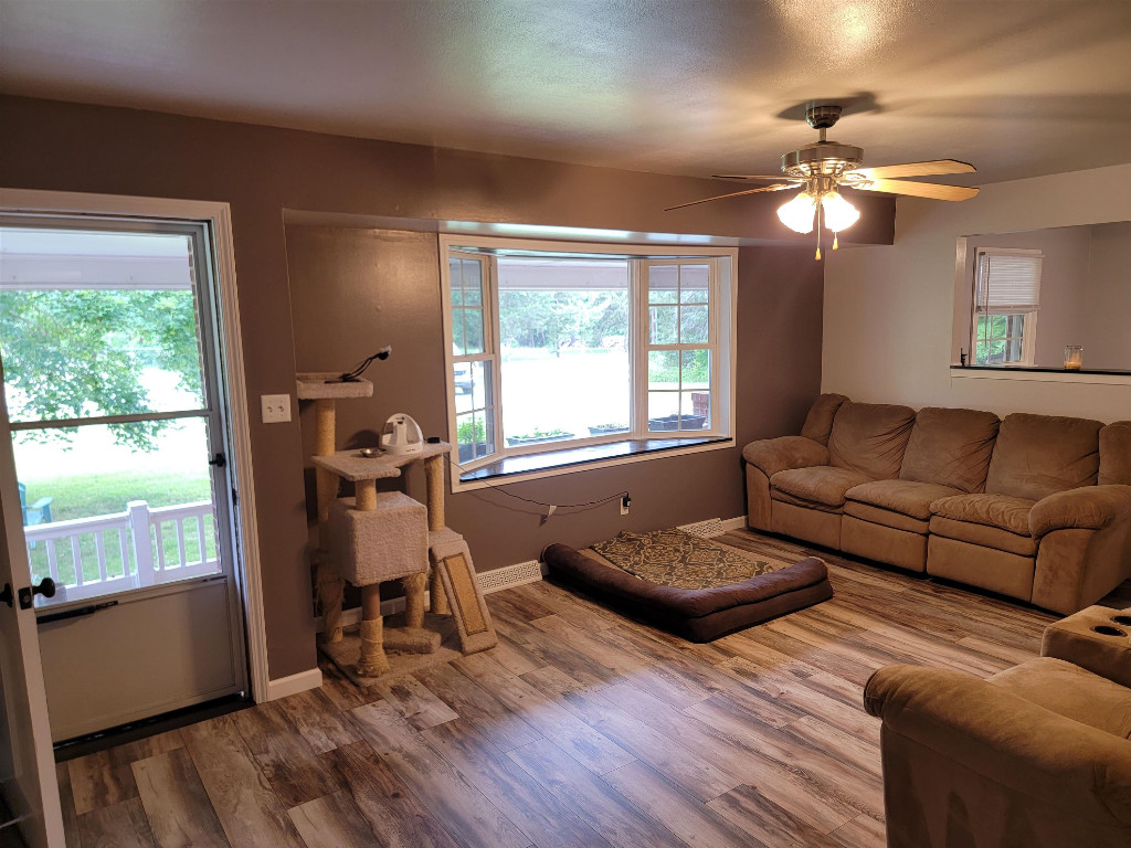 2106 Long Dairy Road Graham, NC 27253 - Photo 4 of 33 Gallery Image 4