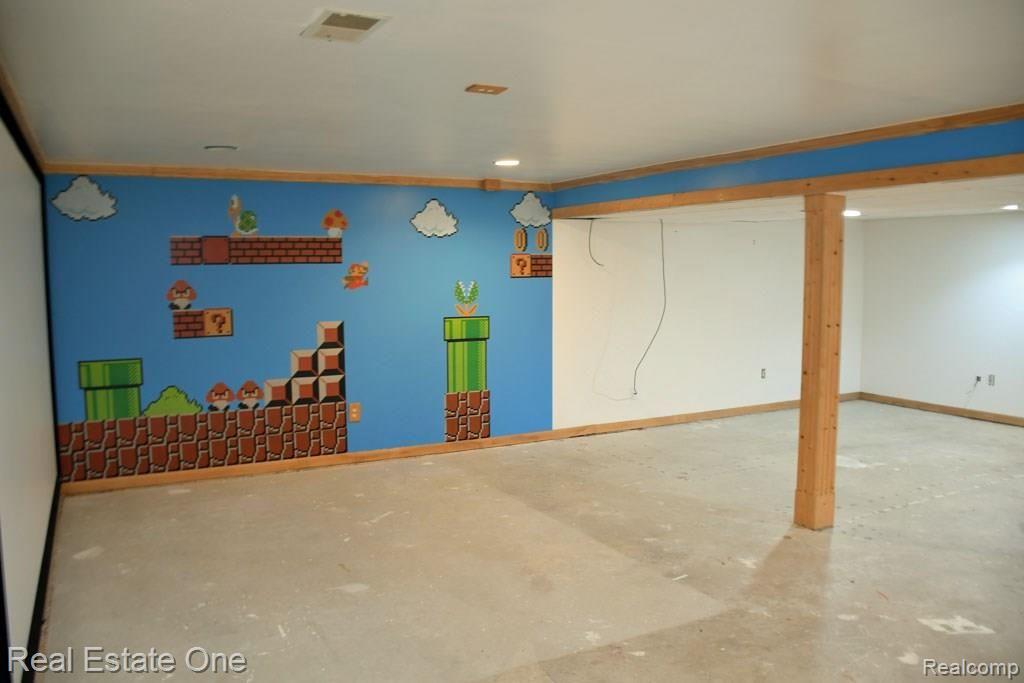 1610 Baldwin Road Lapeer, MI 48446 - Photo 33 of 42 lower level.jpg
