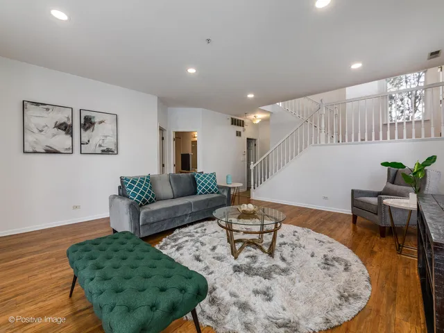 $449,000 | 121 Commons Court, Wheeling, IL 60090