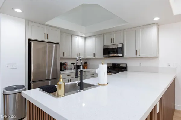 $3,500 | 9762 Silver Dusk Court, Las Vegas, NV 89183