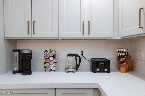 $3,500 | 9762 Silver Dusk Court, Las Vegas, NV 89183