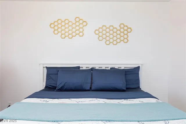 $3,500 | 9762 Silver Dusk Court, Las Vegas, NV 89183