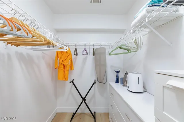 $3,500 | 9762 Silver Dusk Court, Las Vegas, NV 89183