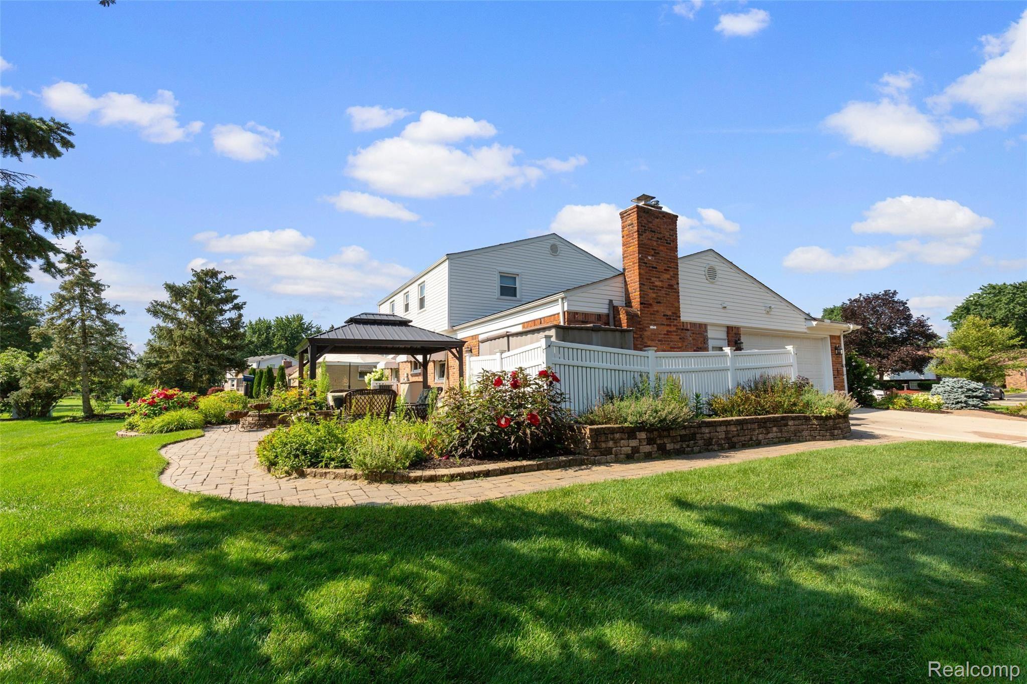 17672 Wayne Road Livonia, MI 48152 - Photo 20 of 23 592A4635.jpg
