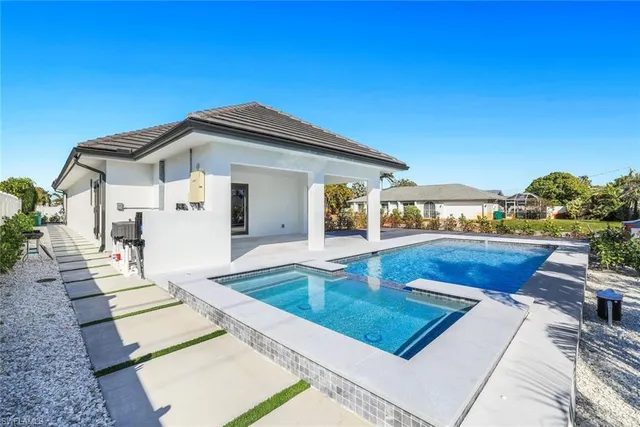 $1,679,000 | 10771 6th Street North, Naples, FL 34108