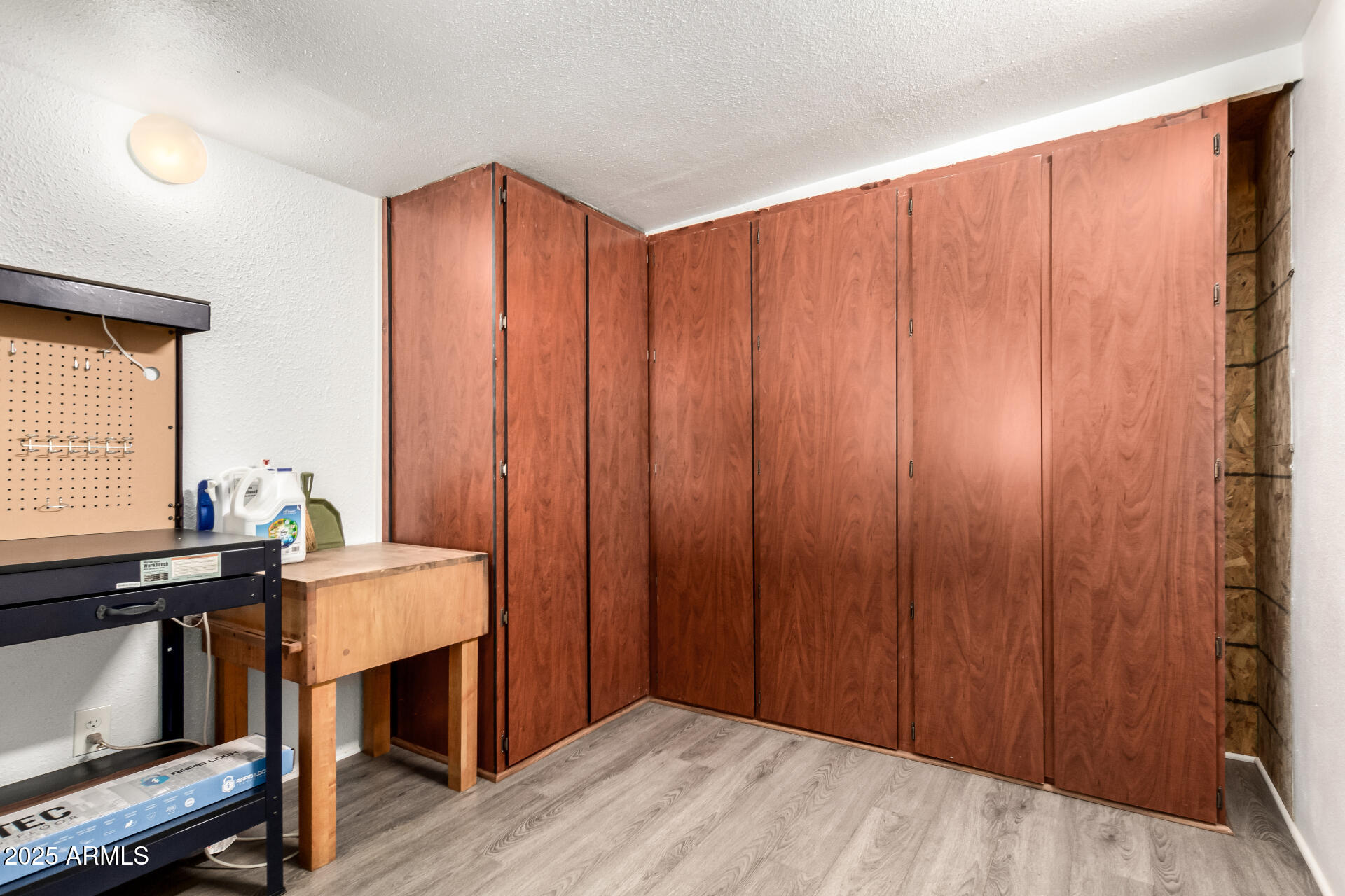 2929 East Main Street, Unit 159 Mesa, AZ 85213 - Photo 25 of 30 a view of a room with a table and chairs