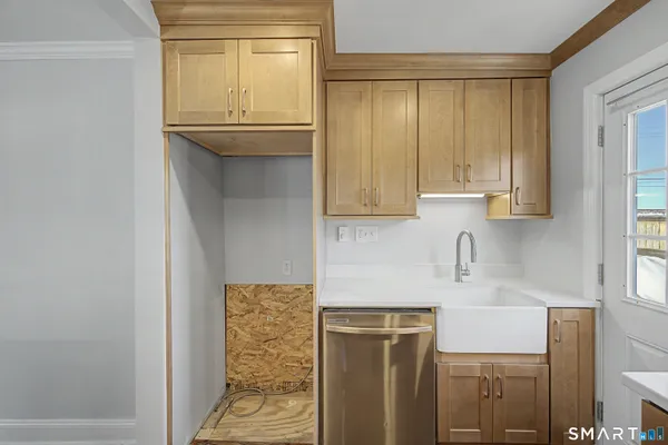 $4,200 | 85 Iroquois Road, Stamford, CT 06902