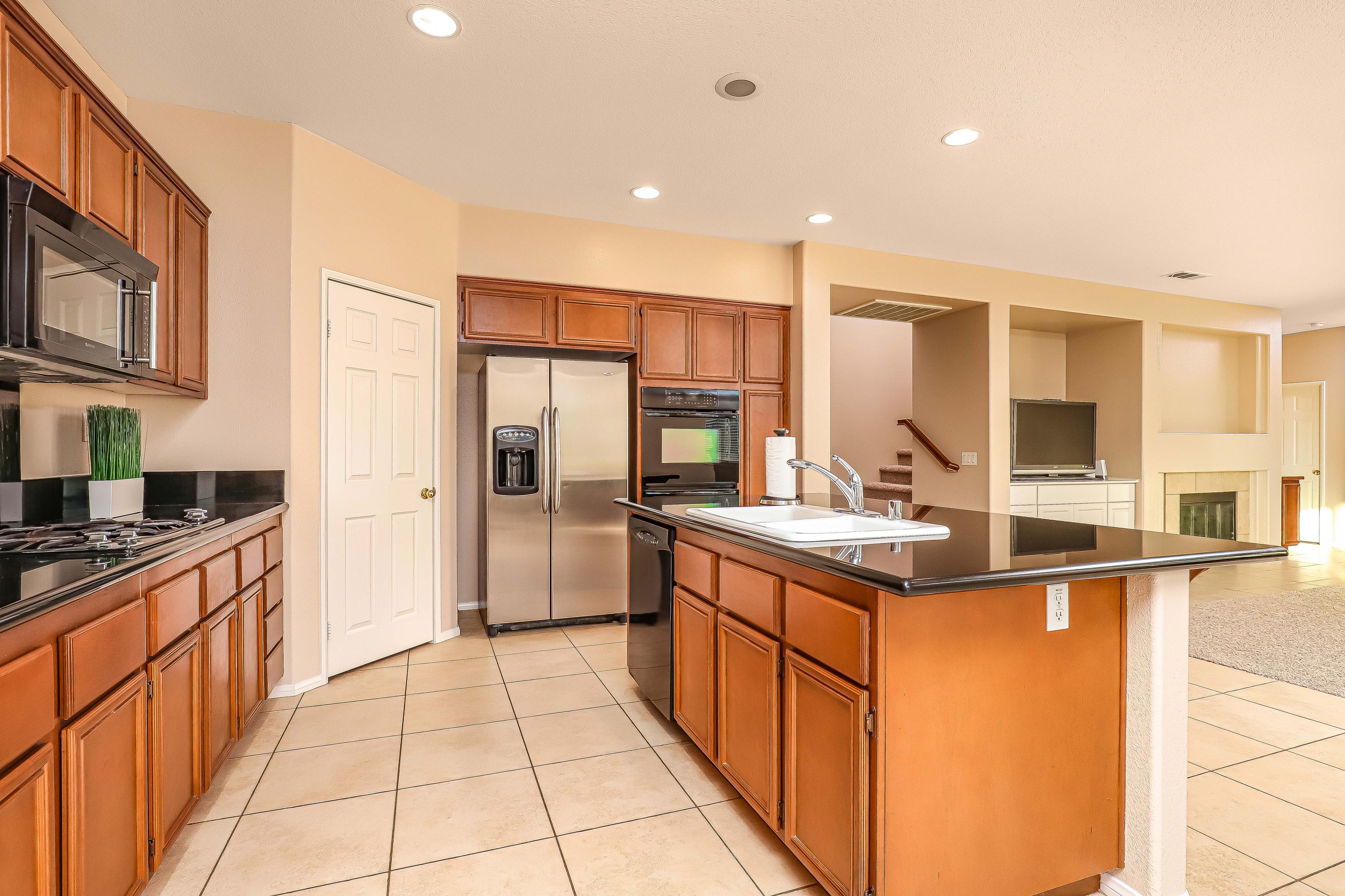 7524 Ridge View Drive Lancaster, CA 93536 - Photo 11 of 33 IMG_6423