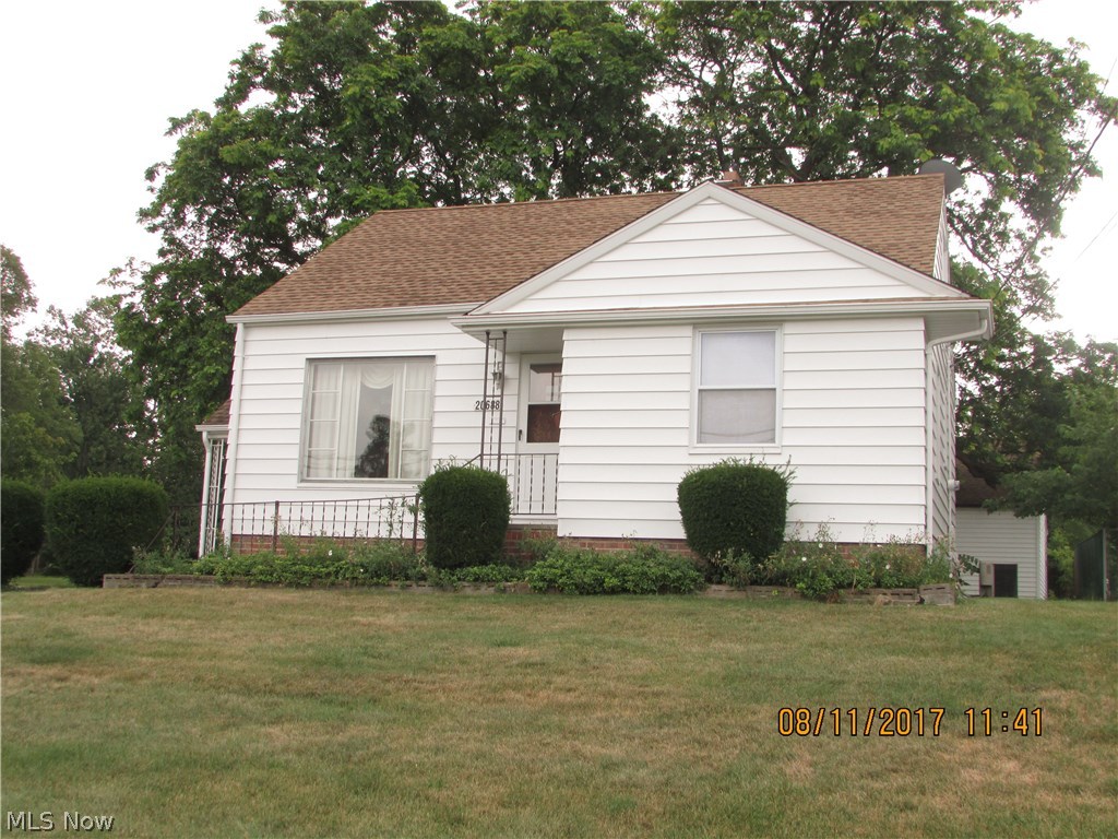 20688 Applegate Road Maple Heights, OH 44137 - Photo 2 of 35 Gallery Image 2