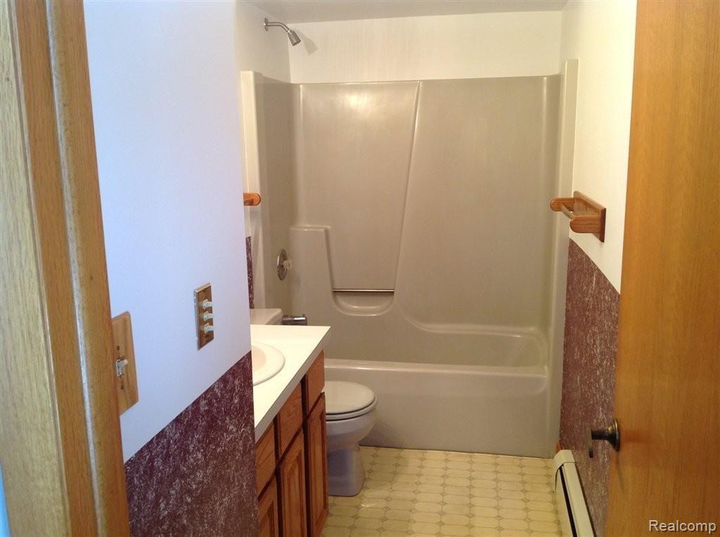 27767 Martindale Road New Hudson, MI 48165 - Photo 8 of 17 IMG_0741.JPG