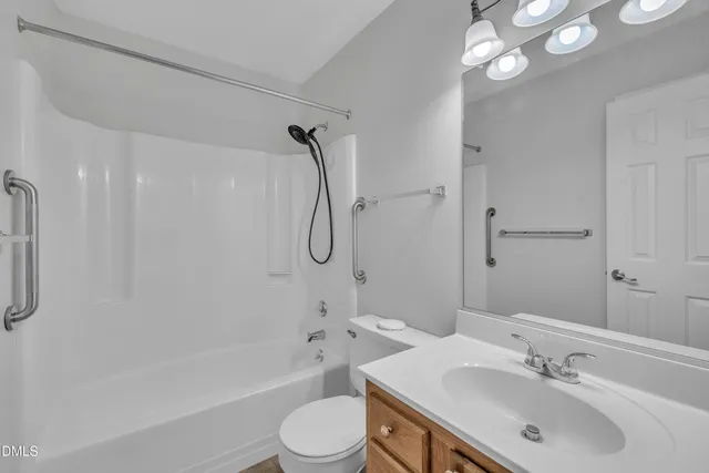 $1,995 | 106 London Plain Court, Cary, NC 27513