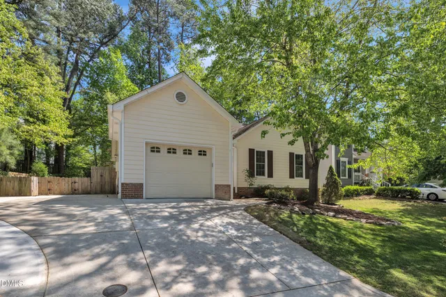 $1,995 | 106 London Plain Court, Cary, NC 27513