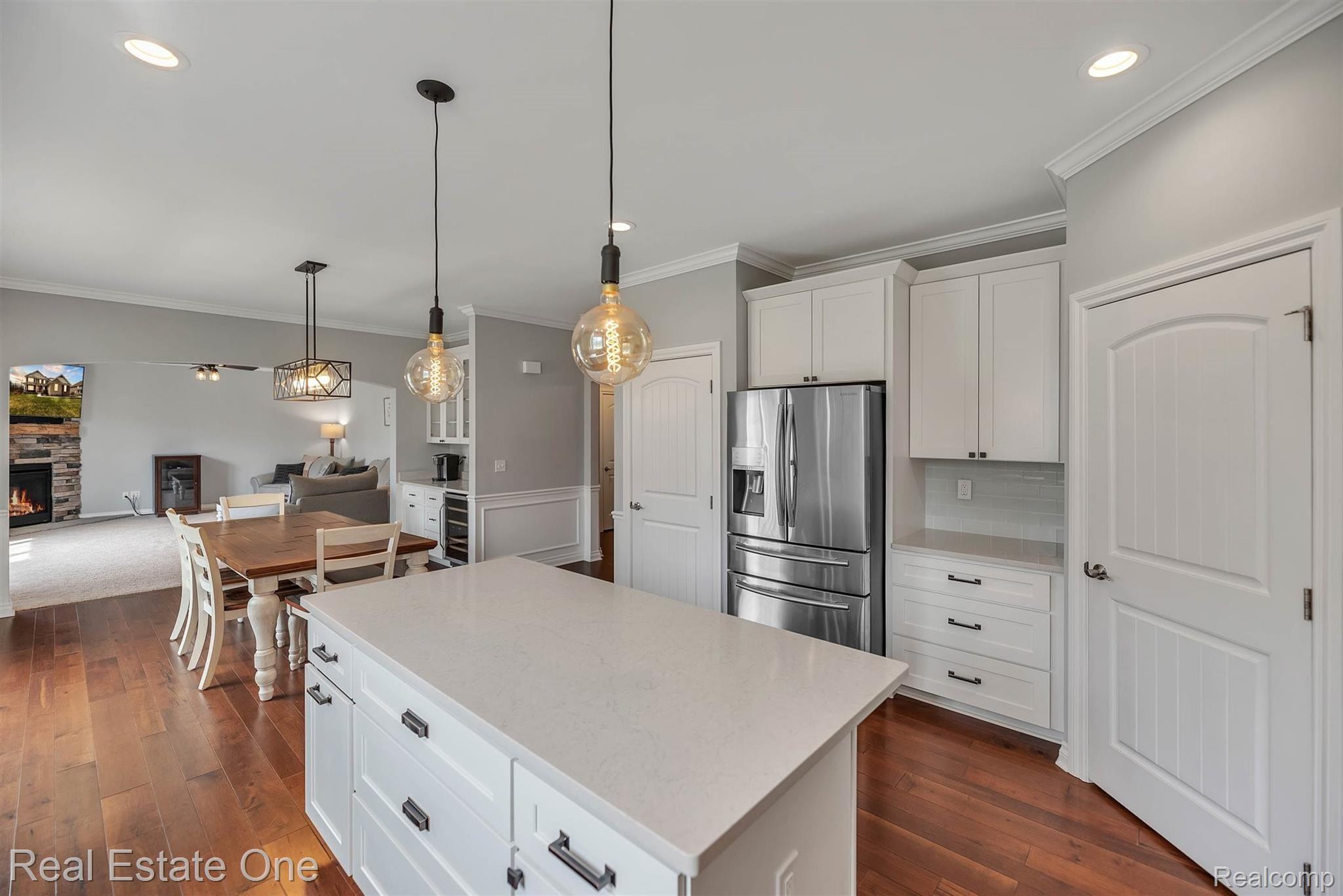2452 Walnut View Drive Howell, MI 48855 - Photo 9 of 39 14-2452 Walnut View Dr-WindowStill-Real-Estate-Photography-14.jpg