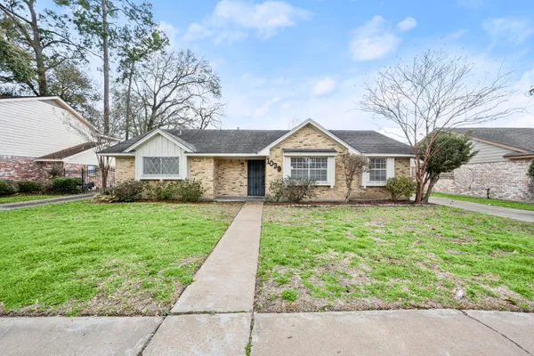$2,200 | 1039 Marcella Street, Houston, TX 77091