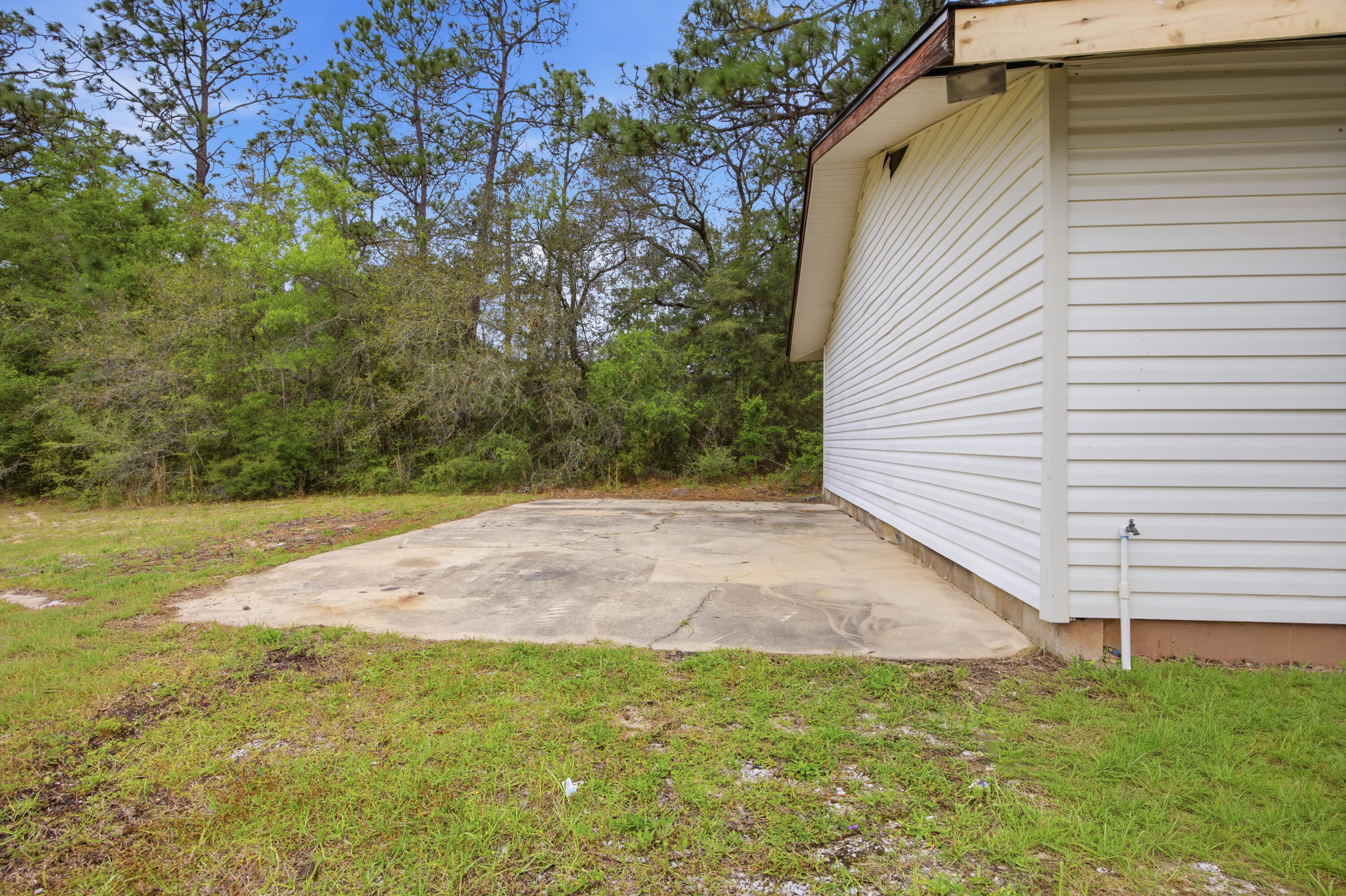 3494 Highway 90 Crestview, FL 32539 - Photo 50 of 71 a view of a backyard