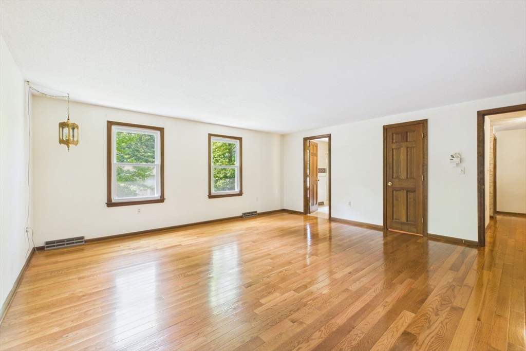 500 Inverness Lane Longmeadow, MA 01106 - Photo 25 of 41