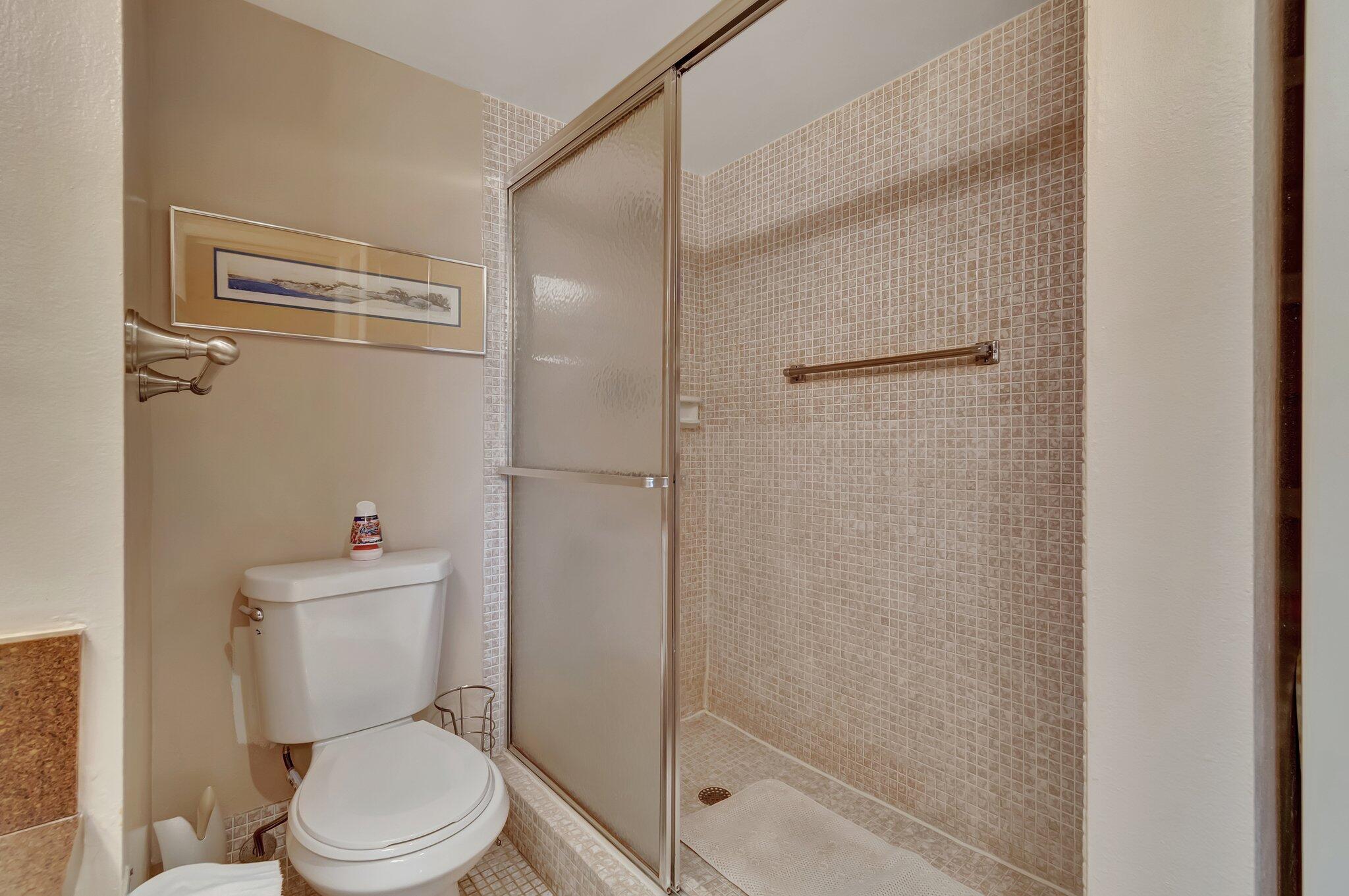 4040 Hythe A Boca Raton, FL 33434 - Photo 18 of 70 29-web-or-mls-DSC_9365