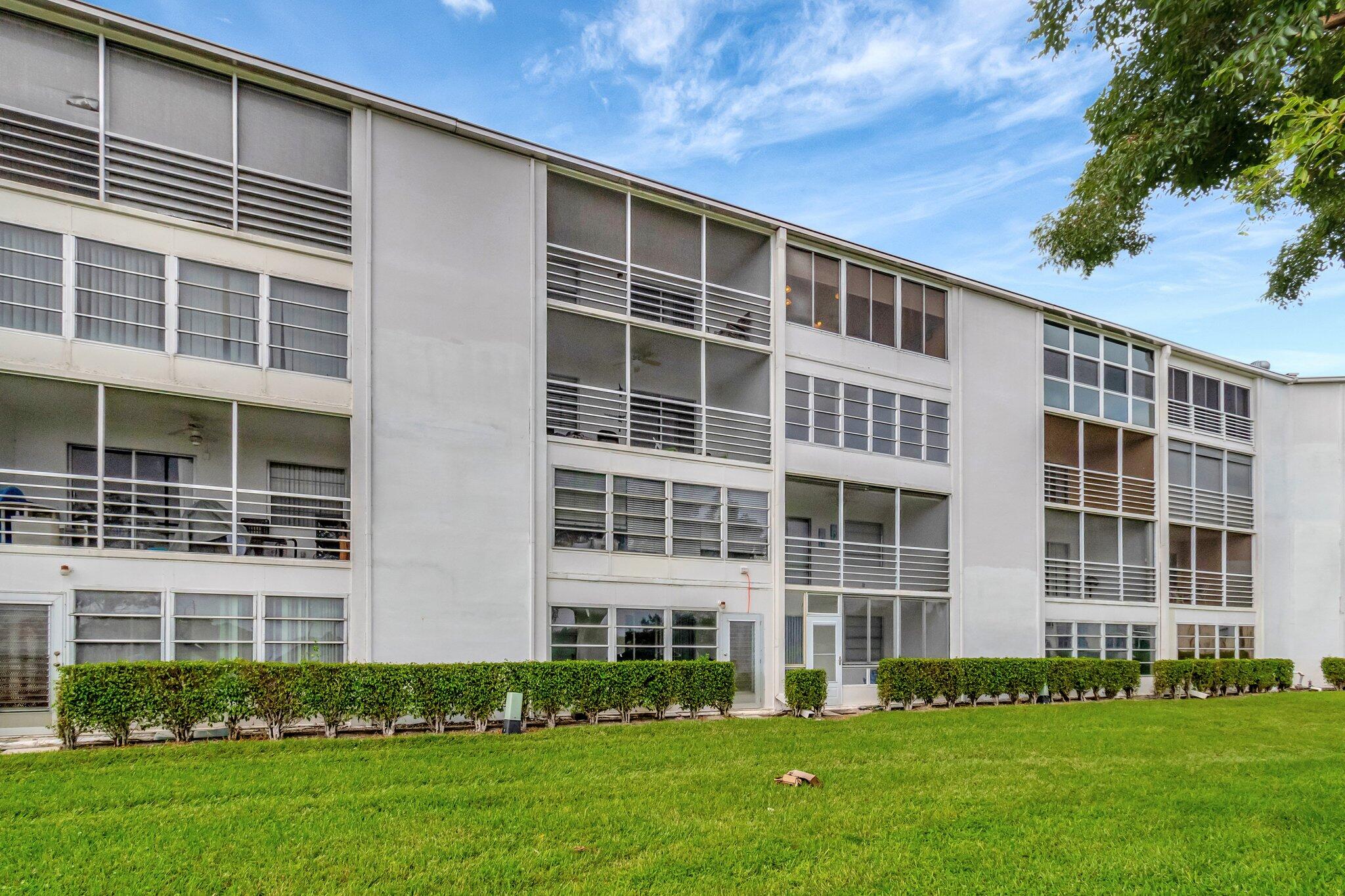 4040 Hythe A Boca Raton, FL 33434 - Photo 27 of 70 41-web-or-mls-DSC_9185