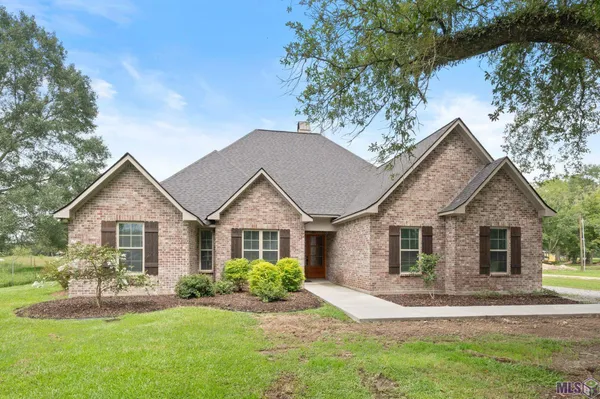 $415,000 | 100 Tranquility Oaks Denham Springs, Pine Grove, LA 70453